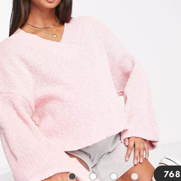 ASOS DESIGN Maternity V-neck sweater with turned-back cuffs in pink 6 NWT in pkg - Picture 2 of 7